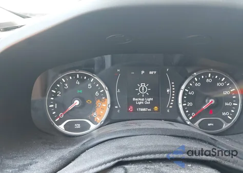 2015 Jeep Renegade Latitude z USA, uszkodzony, nr VIN ZACCJBBT7FPB29580